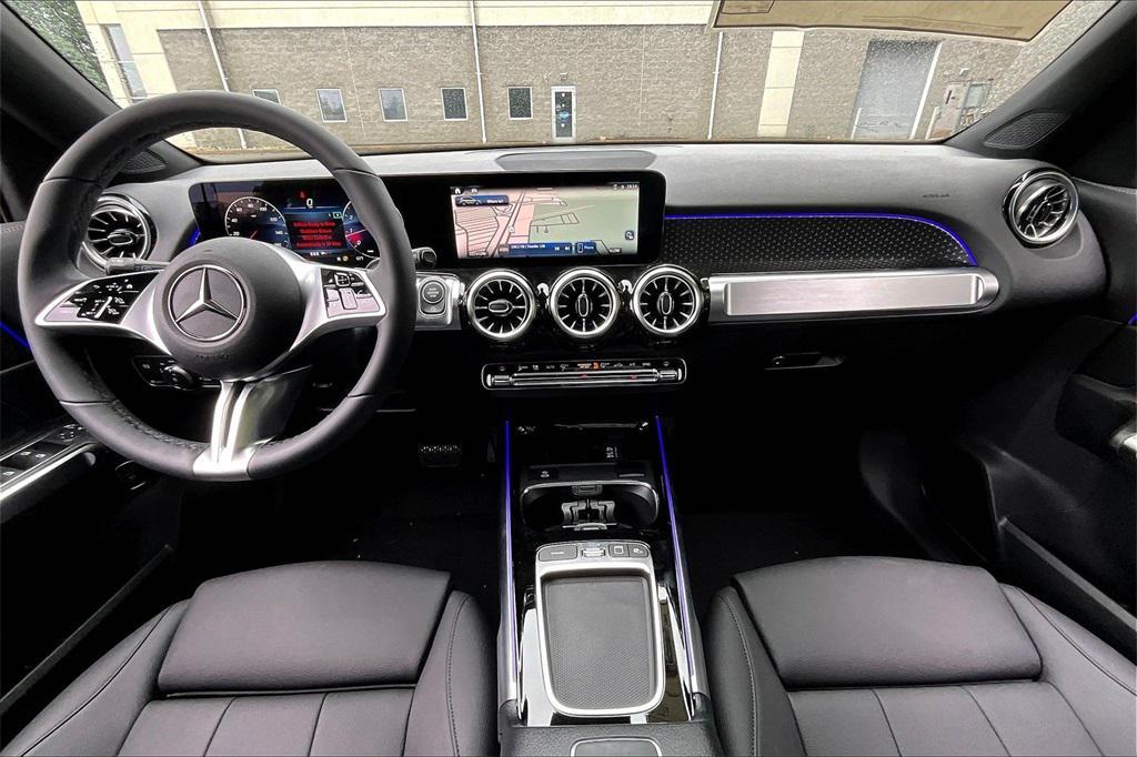 new 2025 Mercedes-Benz GLB 250 car, priced at $51,095