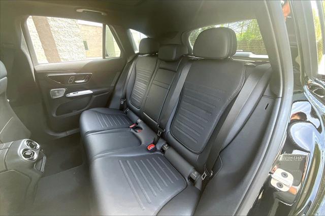 new 2025 Mercedes-Benz GLC 300 car, priced at $60,815