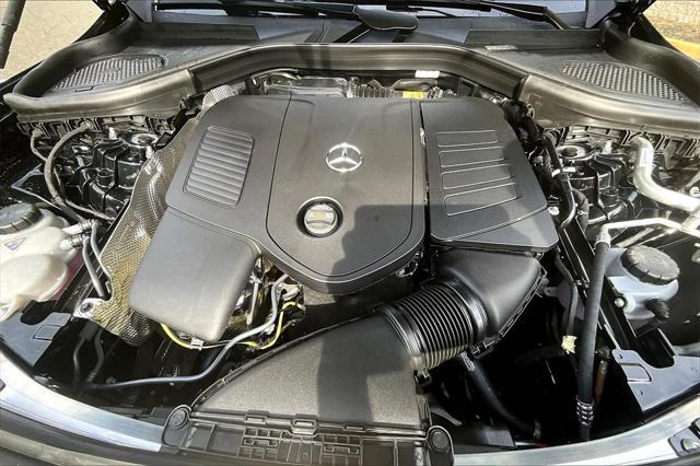 new 2025 Mercedes-Benz GLC 300 car, priced at $60,815