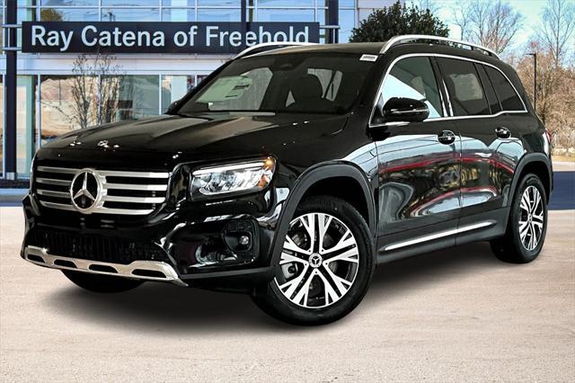 new 2025 Mercedes-Benz GLB 250 car, priced at $51,095