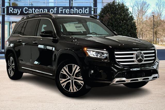 new 2025 Mercedes-Benz GLB 250 car, priced at $51,095