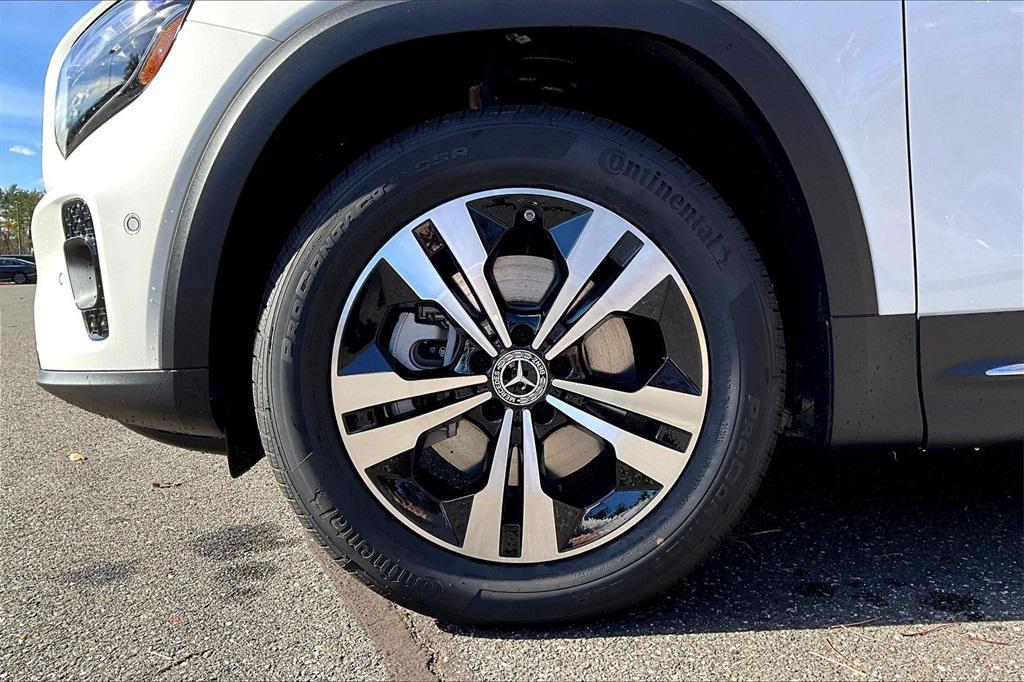 new 2026 Mercedes-Benz GLB 250 car, priced at $54,540