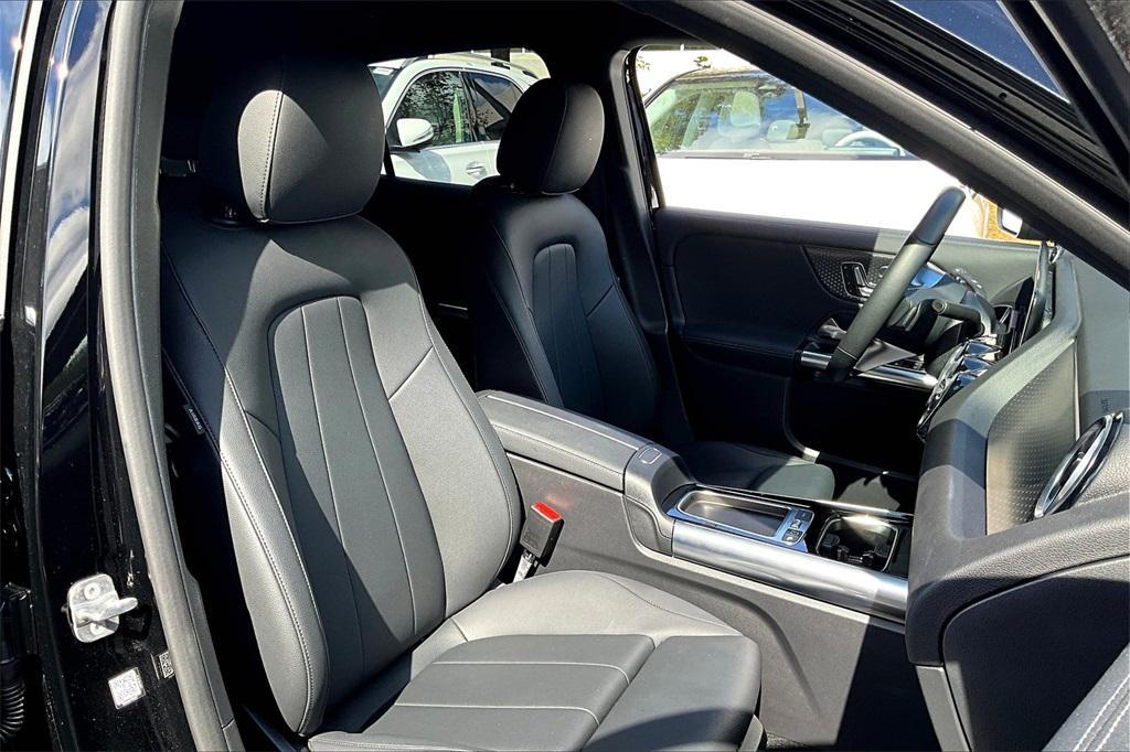 used 2025 Mercedes-Benz GLA 250 car, priced at $43,895