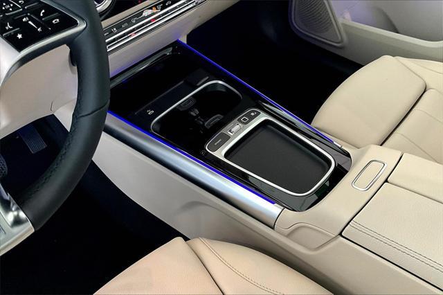 new 2025 Mercedes-Benz GLA 250 car, priced at $47,295