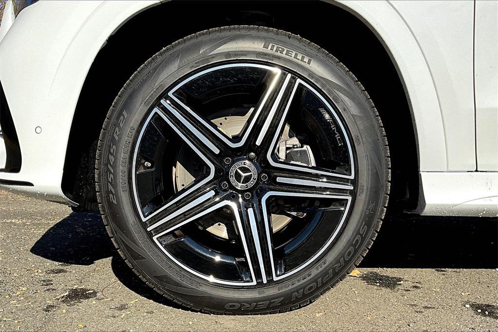 new 2025 Mercedes-Benz GLE 580 car, priced at $99,030