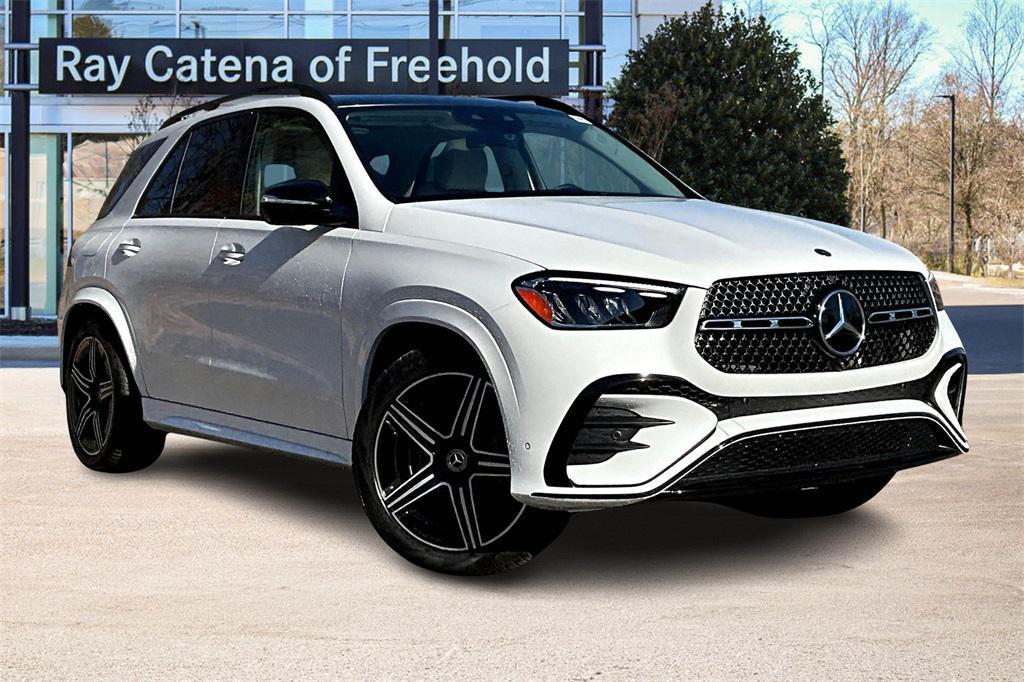 new 2025 Mercedes-Benz GLE 580 car, priced at $99,030