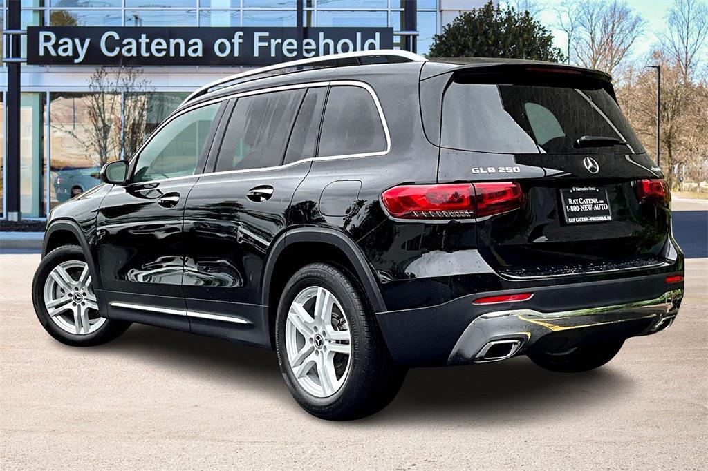 used 2022 Mercedes-Benz GLB 250 car, priced at $31,997