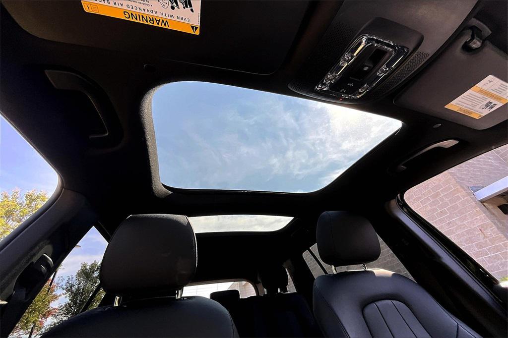 used 2022 Mercedes-Benz GLB 250 car, priced at $31,997