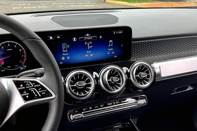new 2025 Mercedes-Benz GLB 250 car, priced at $49,595