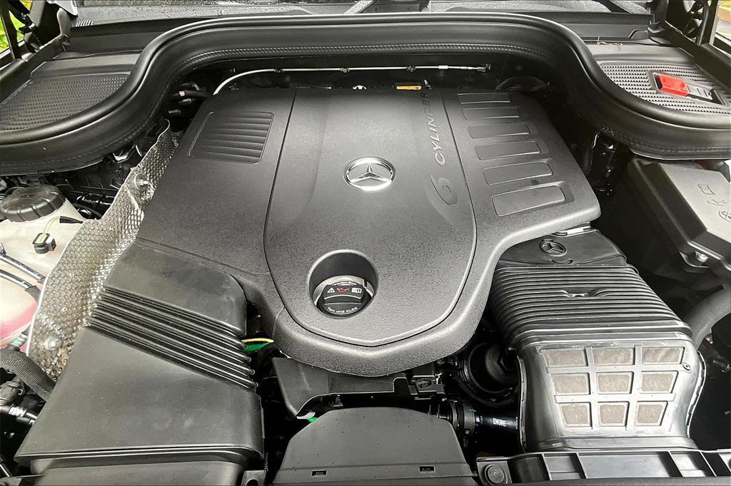 new 2026 Mercedes-Benz GLE 450 car, priced at $84,105