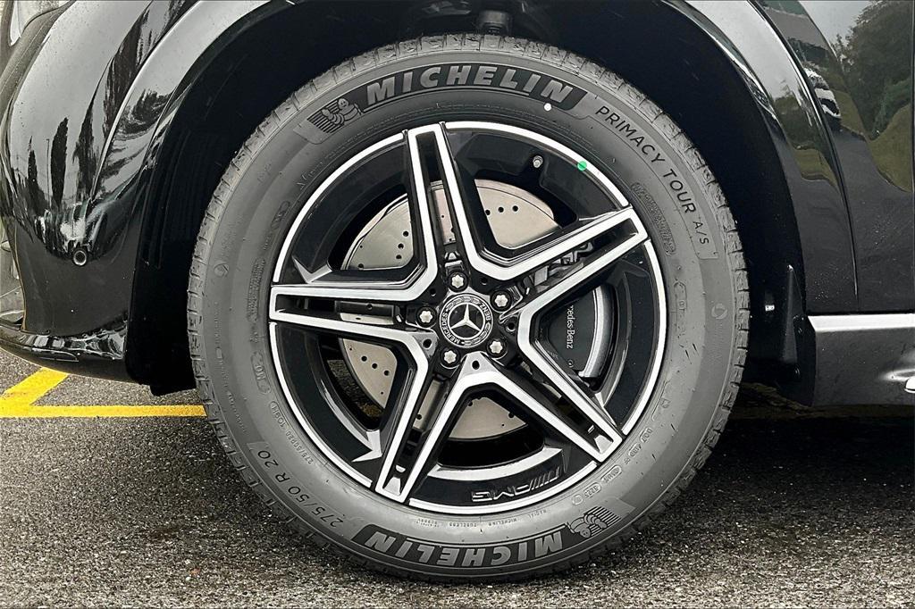 new 2026 Mercedes-Benz GLE 450 car, priced at $84,105