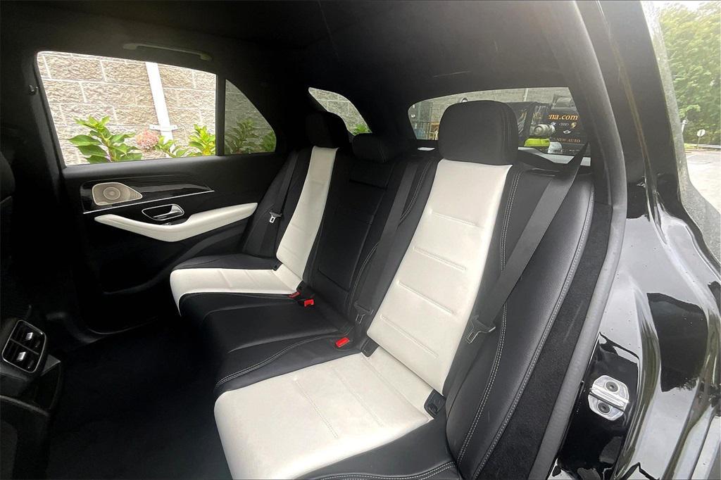 new 2026 Mercedes-Benz GLE 450 car, priced at $84,105