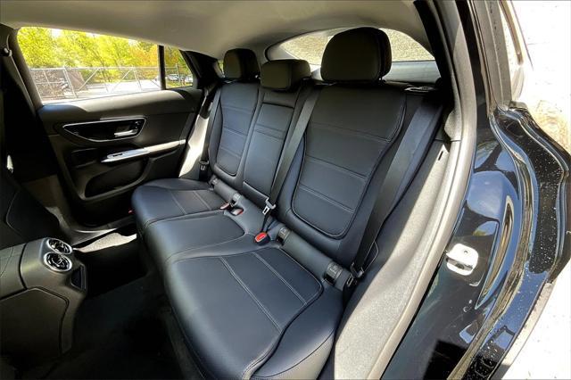 new 2025 Mercedes-Benz GLC 300 car, priced at $60,485