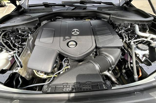 new 2025 Mercedes-Benz GLC 300 car, priced at $54,185
