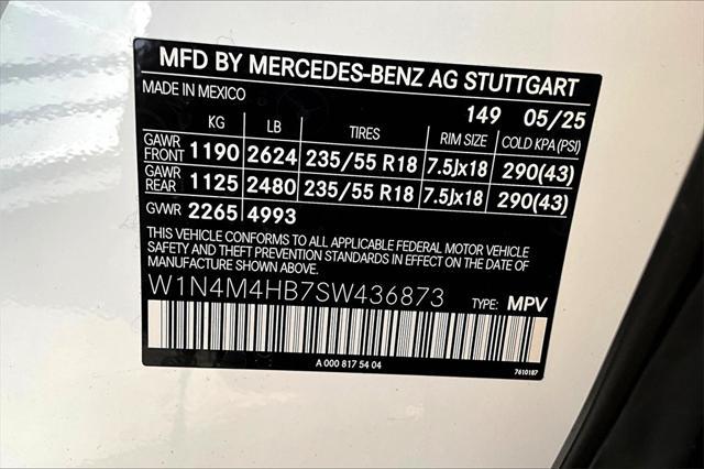 new 2025 Mercedes-Benz GLB 250 car, priced at $49,595