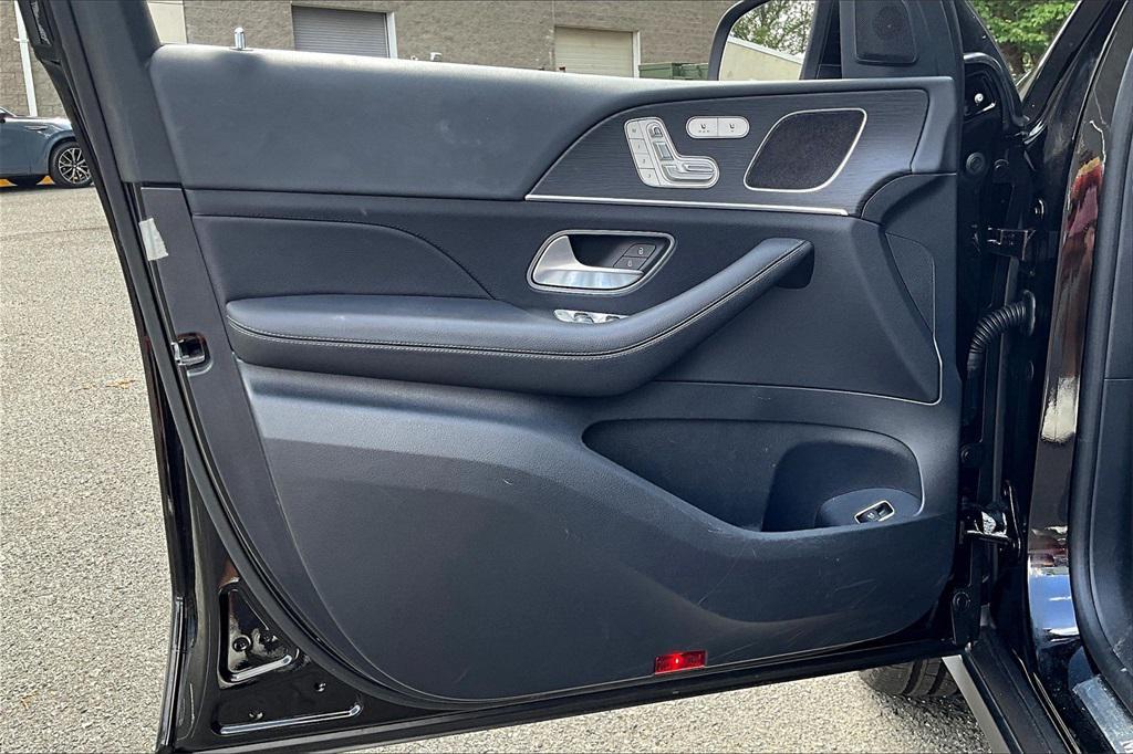 used 2025 Mercedes-Benz GLE 450 car, priced at $66,999