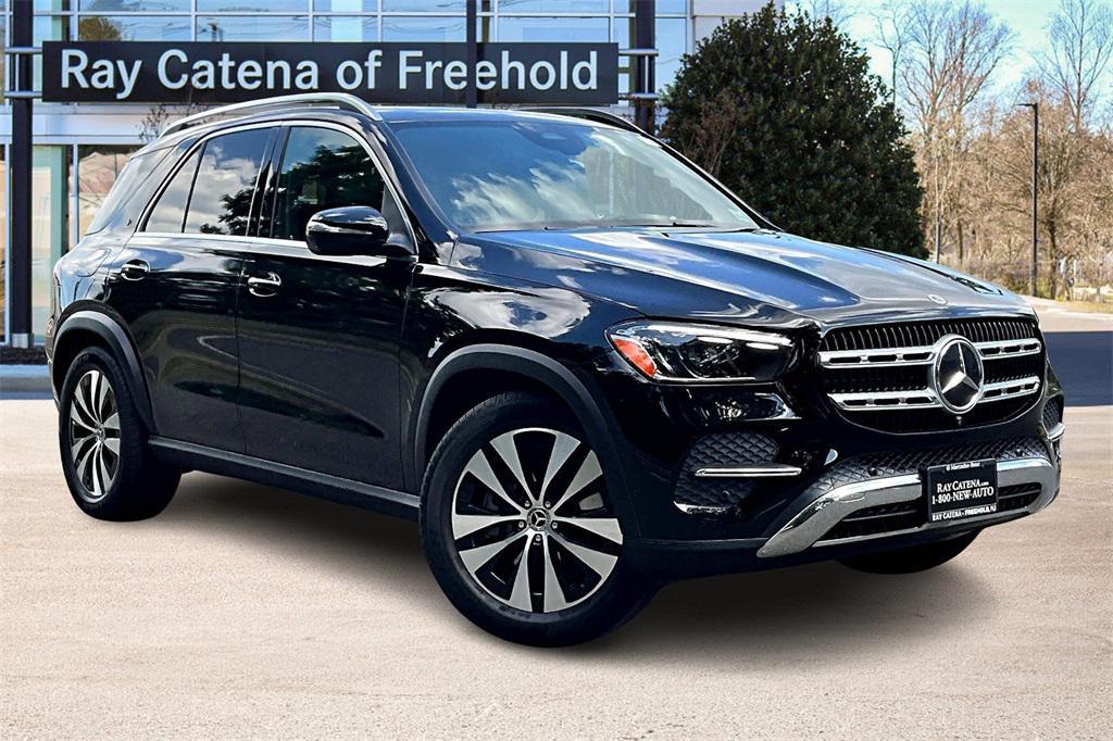 used 2025 Mercedes-Benz GLE 450 car, priced at $66,999