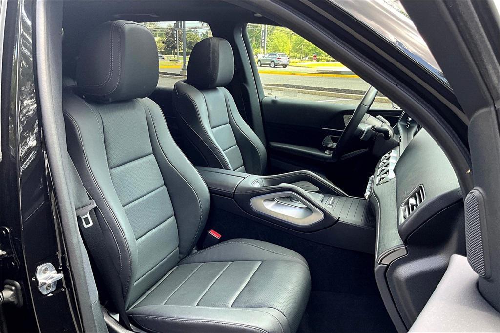 used 2025 Mercedes-Benz GLE 450 car, priced at $66,999