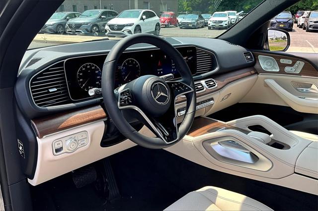 new 2025 Mercedes-Benz GLE 450 car, priced at $79,345