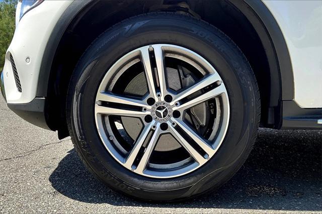 used 2022 Mercedes-Benz GLC 300 car, priced at $36,900