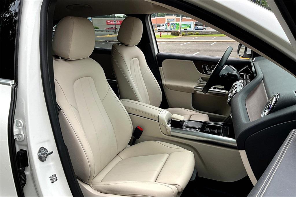 used 2023 Mercedes-Benz GLA 250 car, priced at $33,900