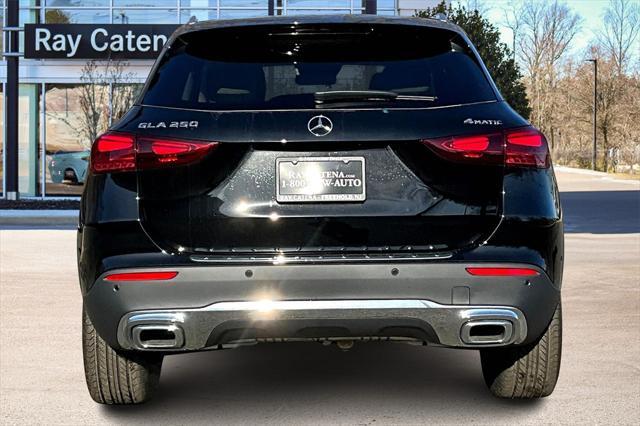 new 2025 Mercedes-Benz GLA 250 car, priced at $51,195