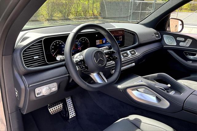 new 2025 Mercedes-Benz GLS 450 car, priced at $94,185