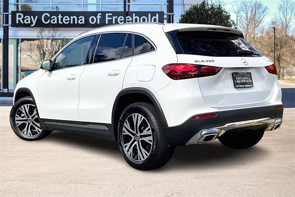 used 2025 Mercedes-Benz GLA 250 car, priced at $41,999