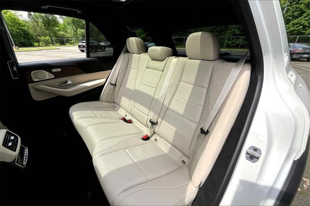new 2025 Mercedes-Benz GLE 450 car, priced at $82,625