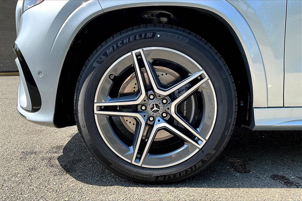new 2025 Mercedes-Benz GLS 450 car, priced at $95,365