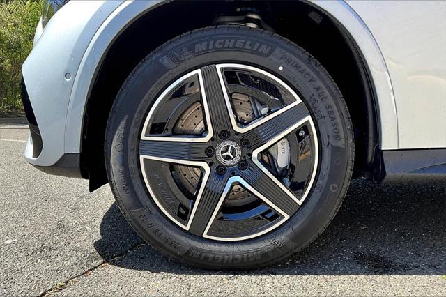 new 2025 Mercedes-Benz GLC 300 car, priced at $65,785