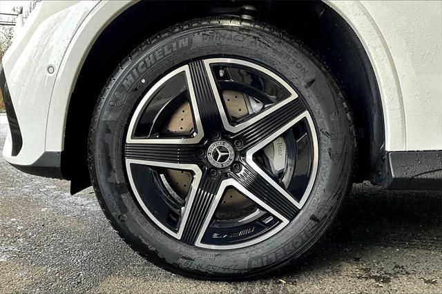 new 2025 Mercedes-Benz GLC 300 car, priced at $57,800