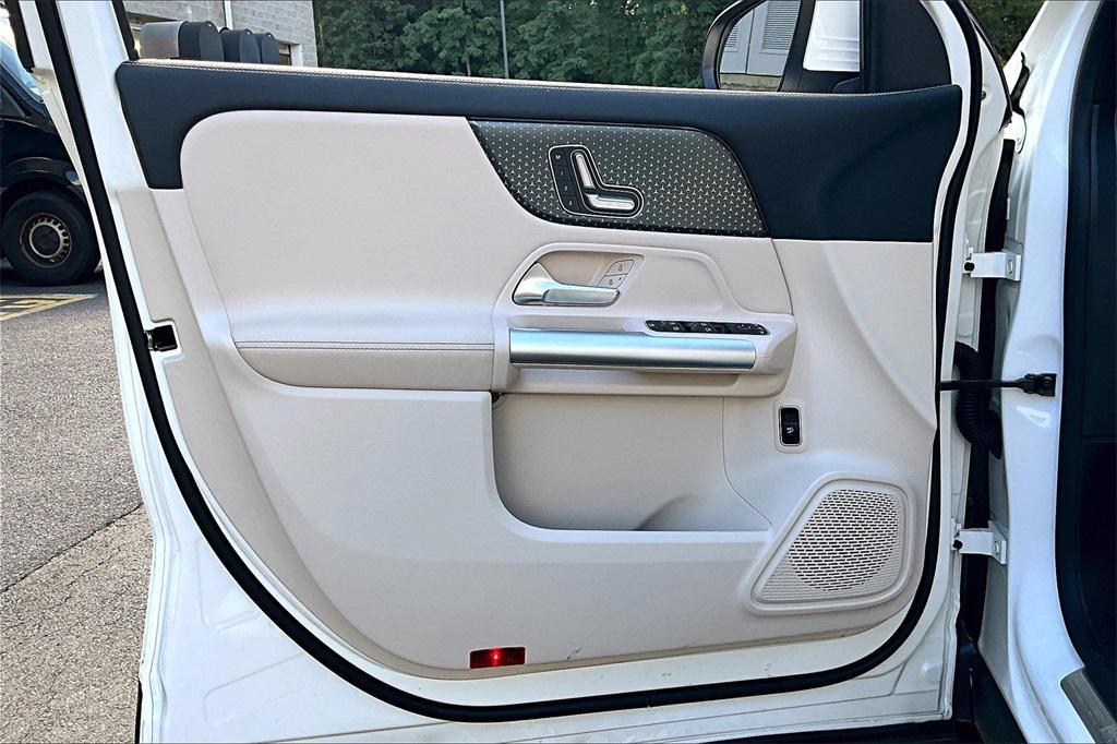 used 2025 Mercedes-Benz GLA 250 car, priced at $41,999