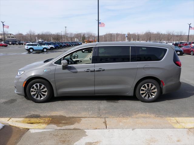 used 2022 Chrysler Pacifica Hybrid car, priced at $24,987