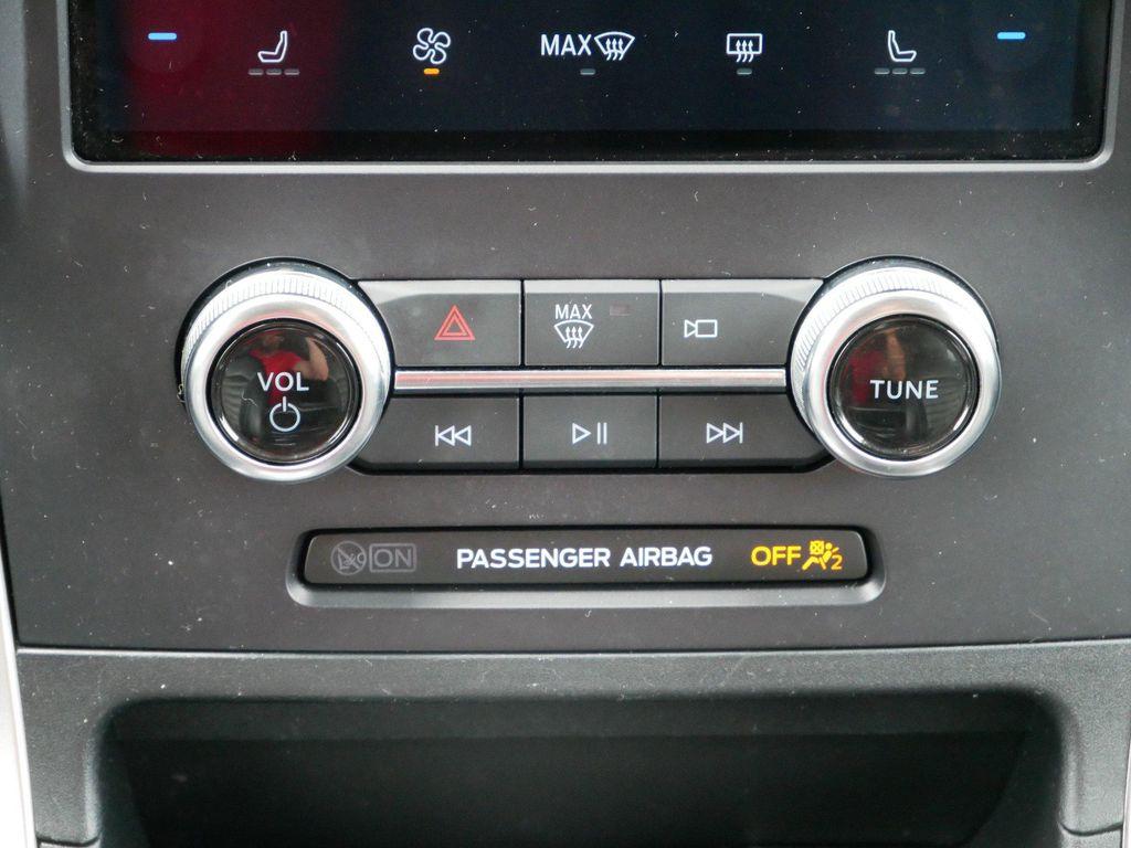 used 2024 Ford Edge car, priced at $22,987