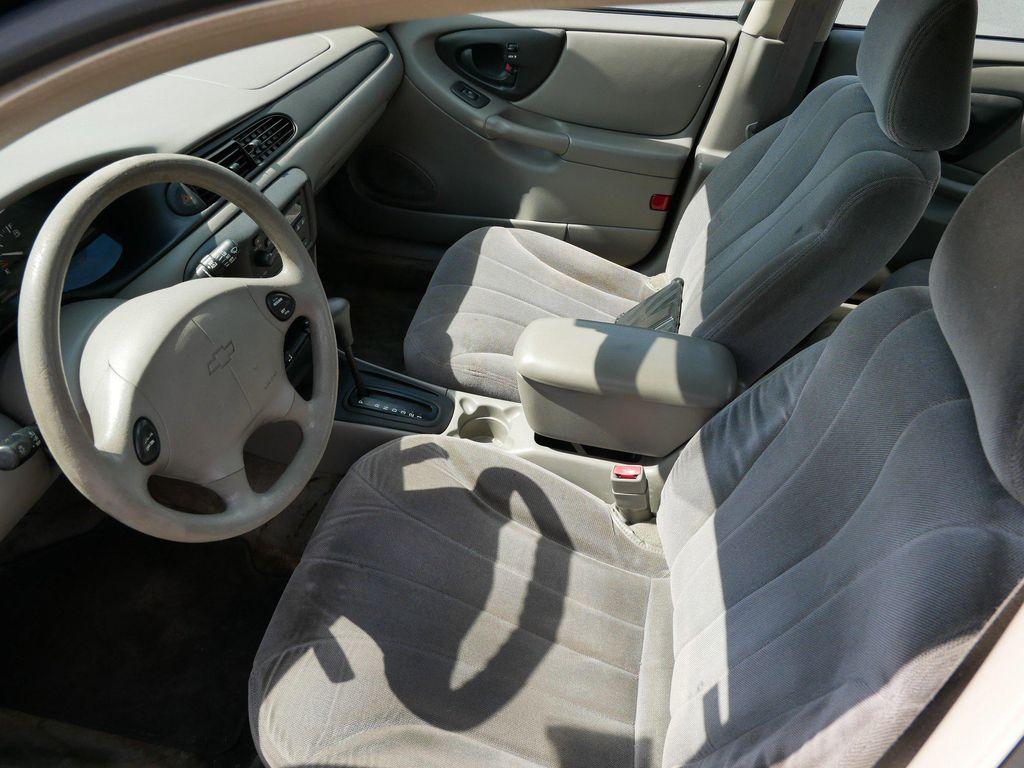used 2005 Chevrolet Classic car, priced at $1,487