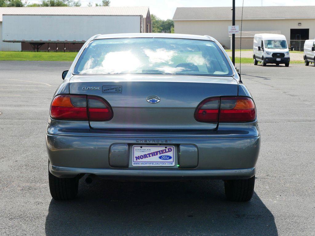 used 2005 Chevrolet Classic car, priced at $1,487
