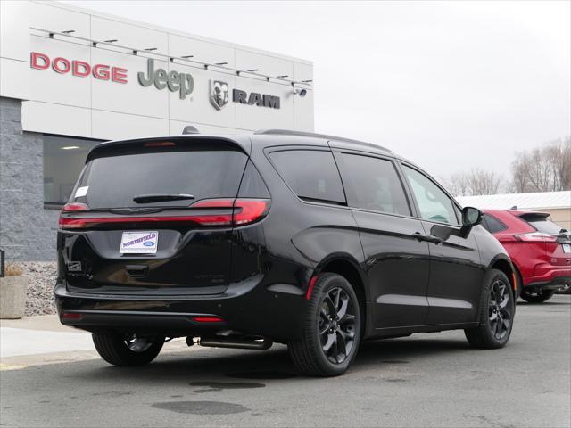 new 2025 Chrysler Pacifica car, priced at $50,462