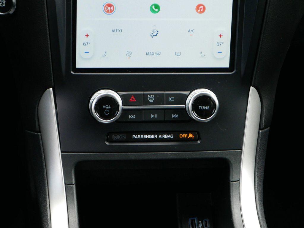 used 2024 Ford Edge car, priced at $22,987