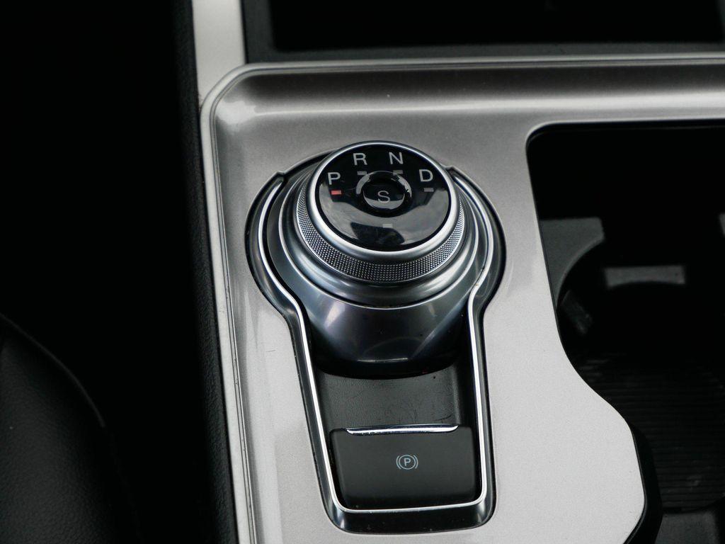 used 2024 Ford Edge car, priced at $22,987