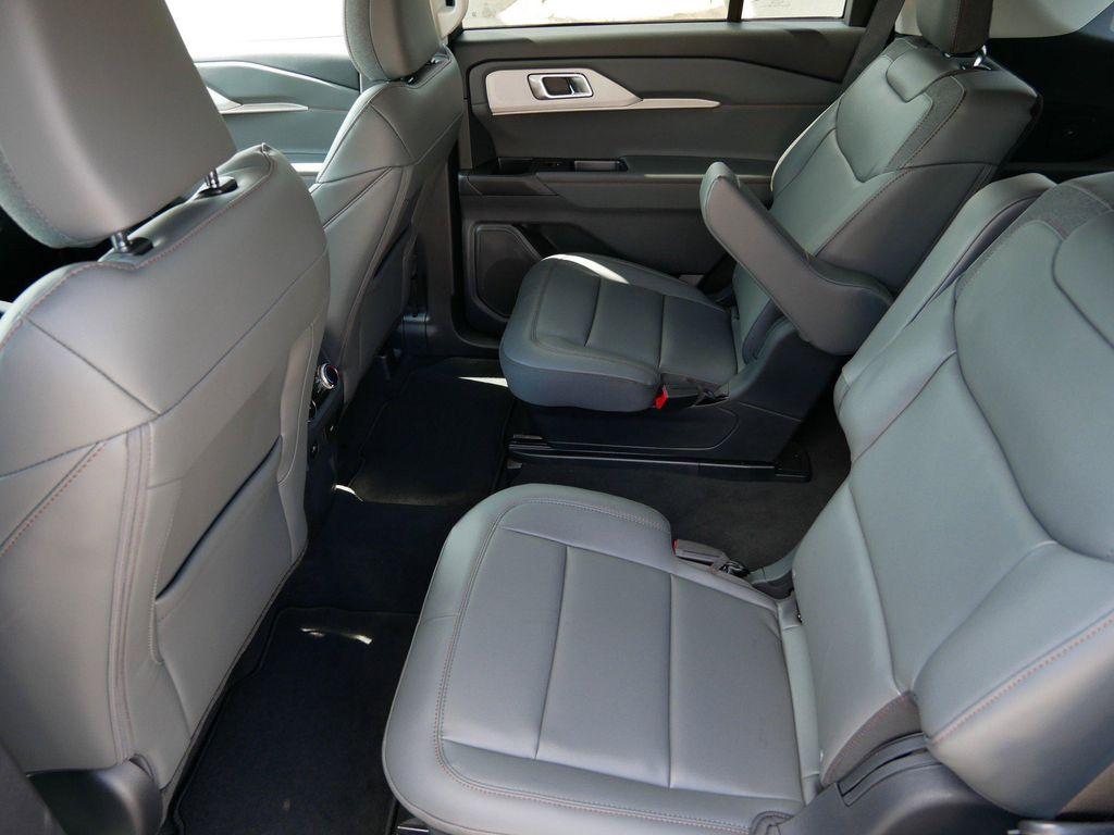 new 2025 Ford Explorer car, priced at $46,365