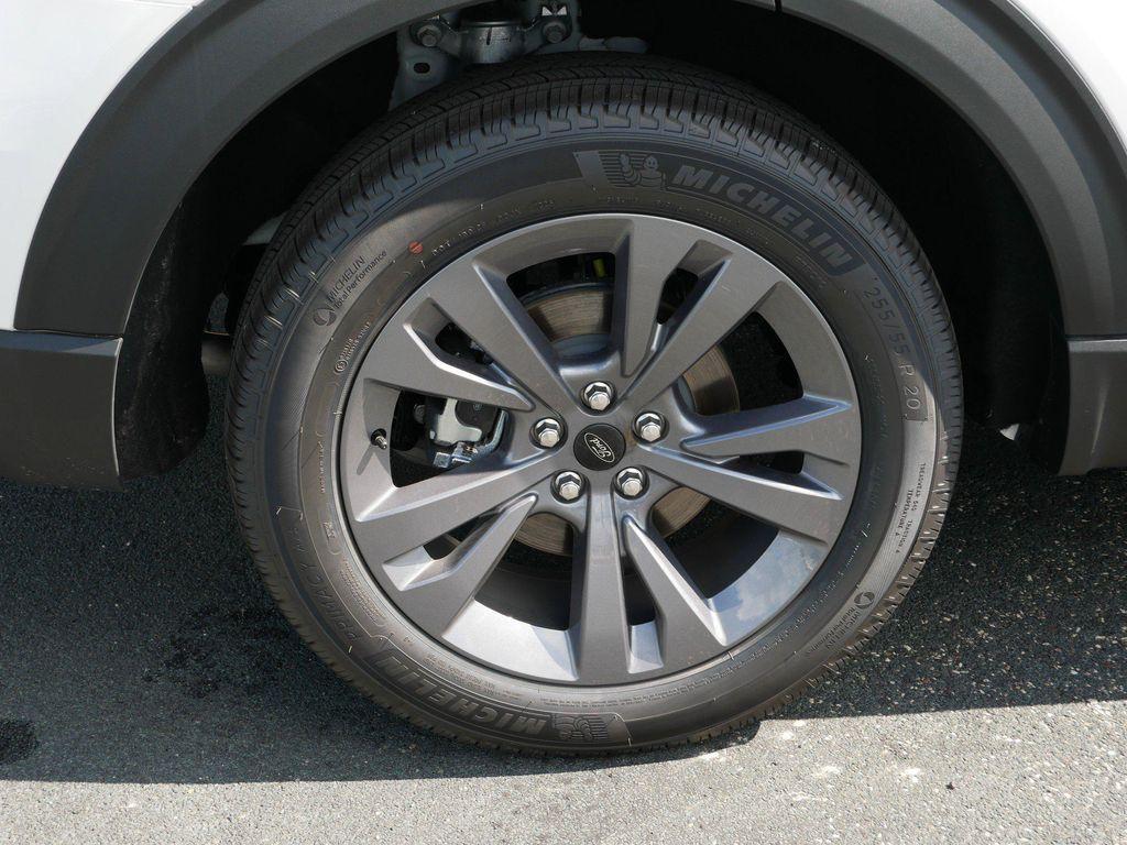 new 2025 Ford Explorer car, priced at $46,365