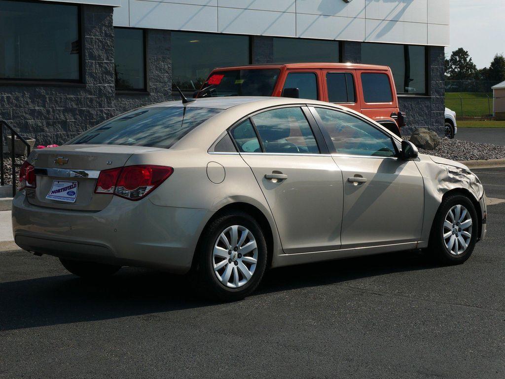 used 2011 Chevrolet Cruze car, priced at $1,087