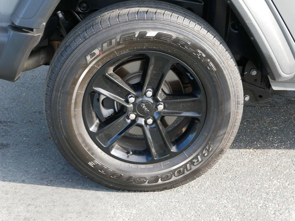 used 2021 Jeep Wrangler Unlimited car, priced at $31,987