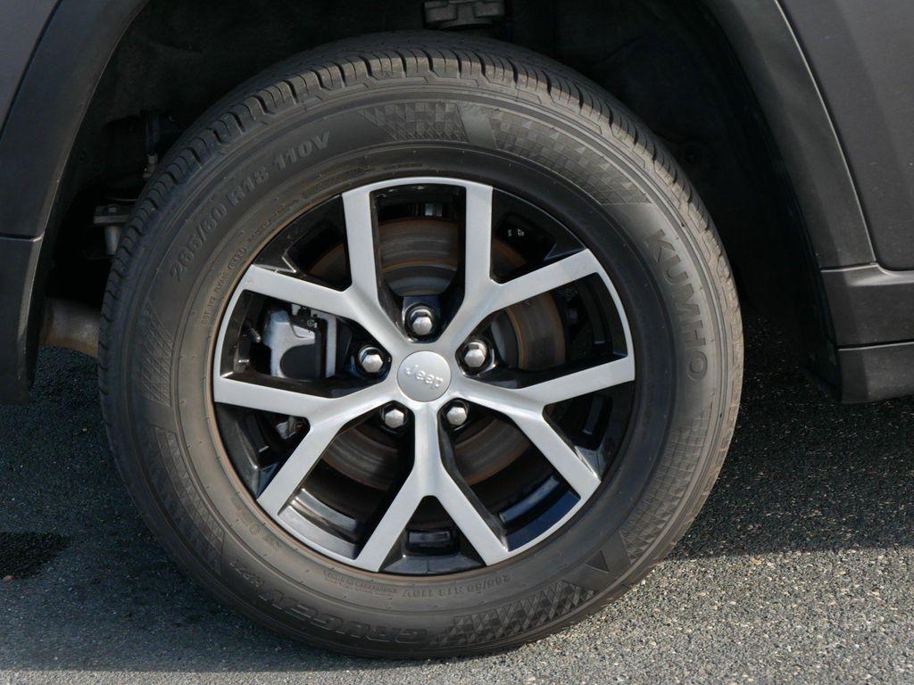 used 2024 Jeep Grand Cherokee L car, priced at $33,987