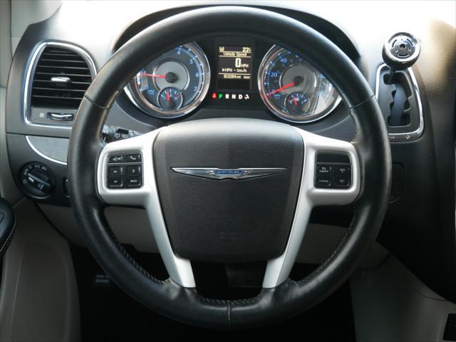 used 2015 Chrysler Town & Country car