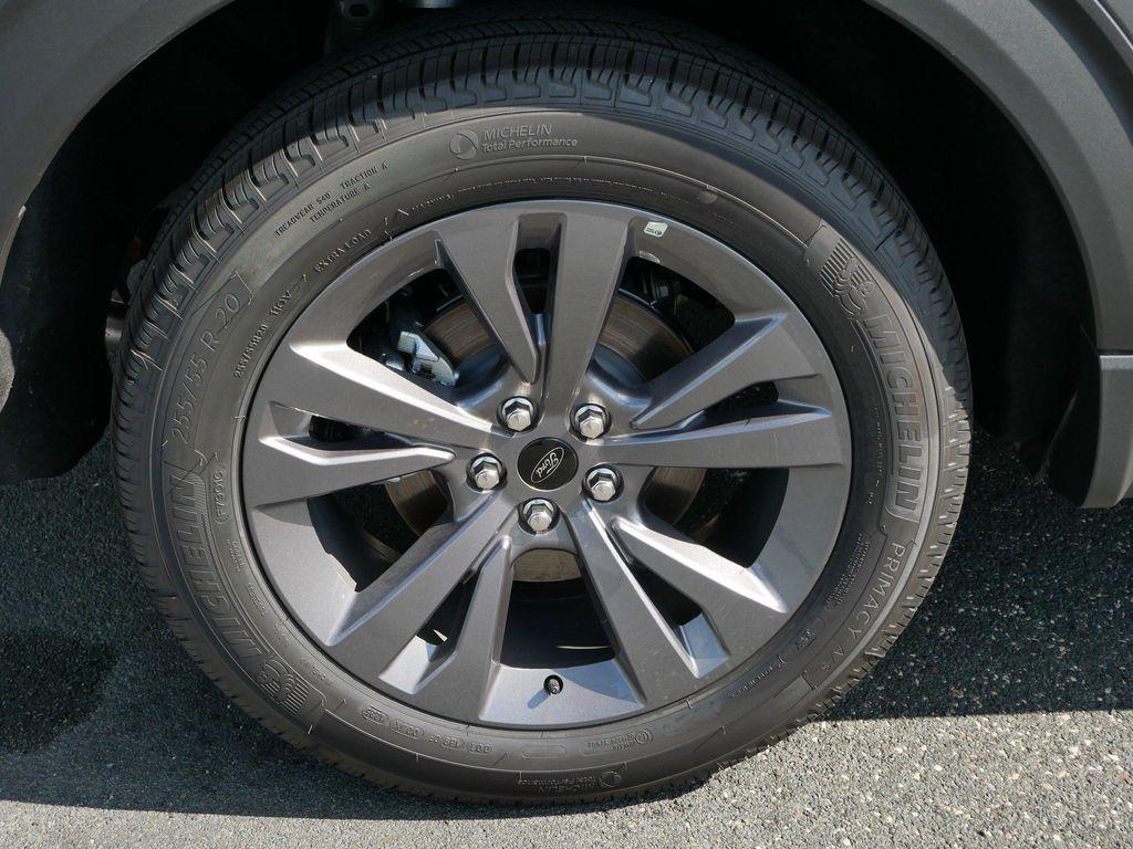 new 2025 Ford Explorer car, priced at $42,873