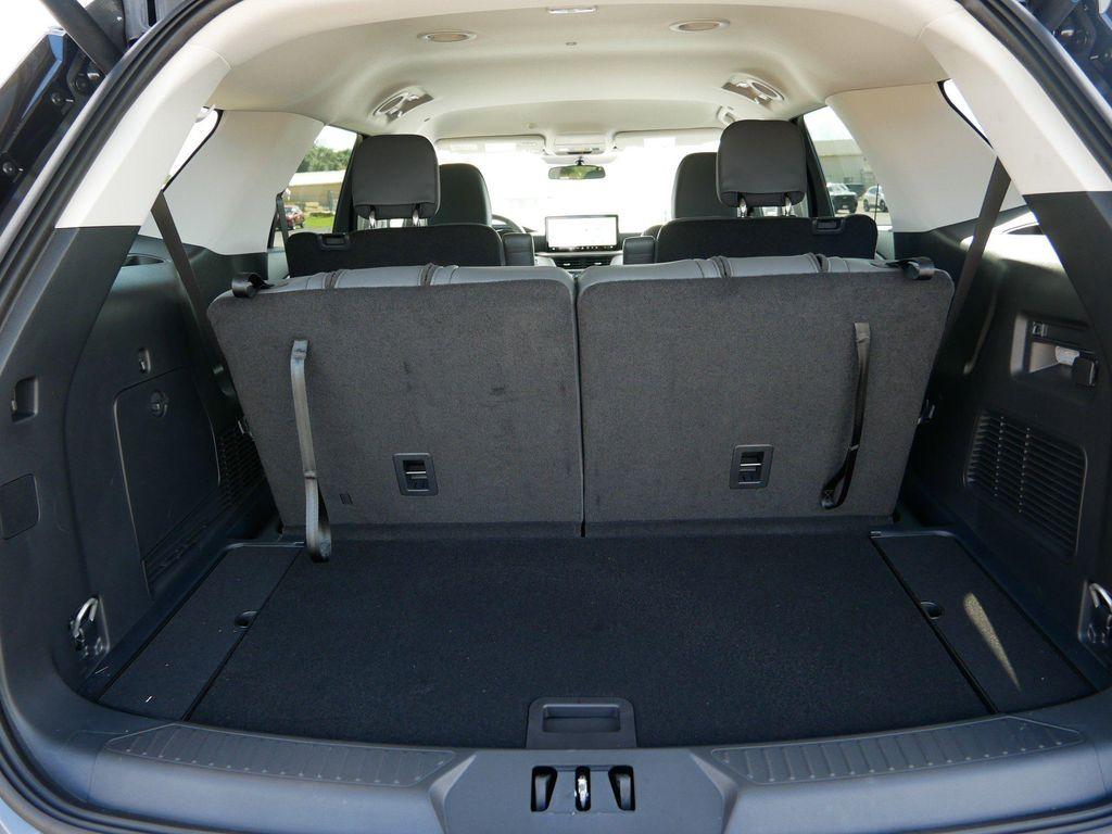 new 2025 Ford Explorer car, priced at $42,873