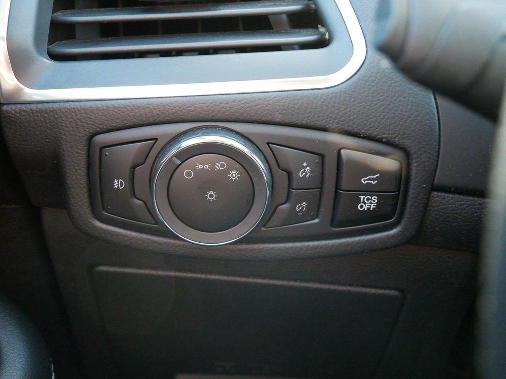 used 2024 Ford Edge car, priced at $26,987