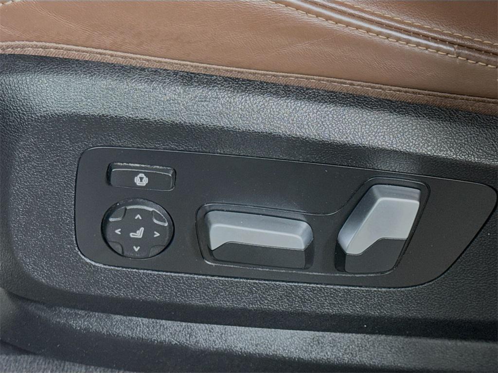 used 2023 BMW X5 car, priced at $37,686